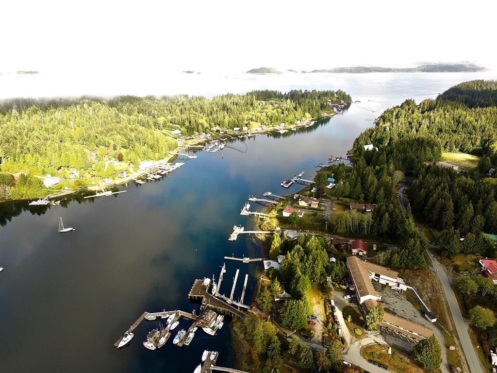 The Bamfield Motel Salmon Beach Buitenkant foto