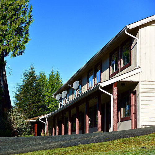 The Bamfield Motel Salmon Beach Buitenkant foto